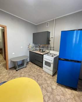 1-к квартира, на длительный срок, 42м2, 4/10 этаж