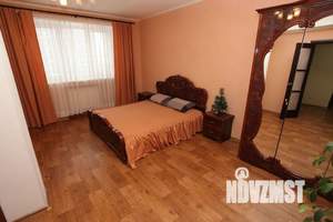 1-к квартира, посуточно, 50м2, 7/10 этаж