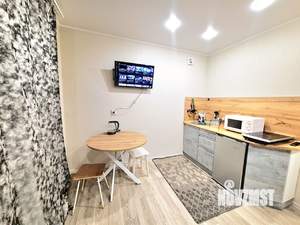 Студия квартира, посуточно, 35м2, 1/9 этаж