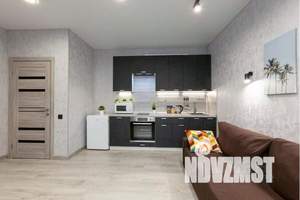 1-к квартира, посуточно, 42м2, 15/21 этаж