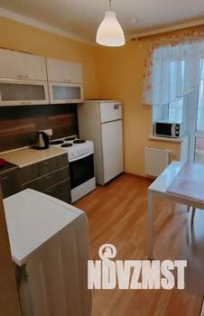 1-к квартира, посуточно, 35м2, 10/25 этаж