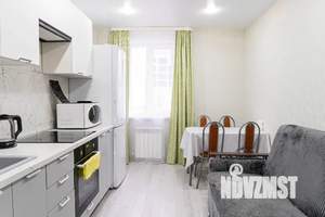 1-к квартира, посуточно, 40м2, 1/28 этаж