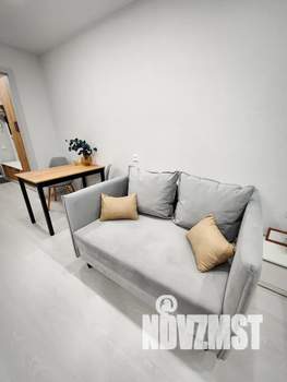 Студия квартира, посуточно, 30м2, 27/28 этаж