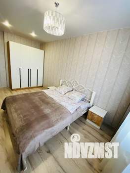 1-к квартира, посуточно, 42м2, 8/25 этаж