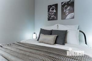 Студия квартира, посуточно, 42м2, 7/25 этаж