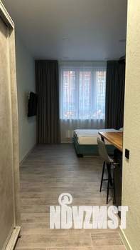 Студия квартира, посуточно, 36м2, 1/20 этаж