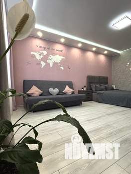 Студия квартира, посуточно, 42м2, 18/25 этаж