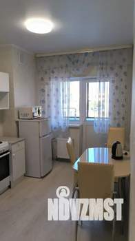 1-к квартира, посуточно, 35м2, 7/18 этаж
