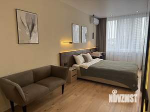 Студия квартира, посуточно, 35м2, 8/18 этаж