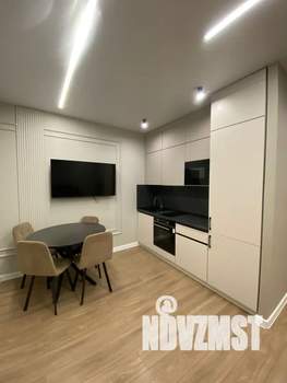 2-к квартира, посуточно, 61м2, 3/33 этаж