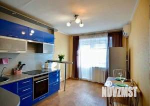 1-к квартира, посуточно, 50м2, 1/1 этаж