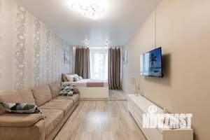 1-к квартира, посуточно, 40м2, 23/25 этаж