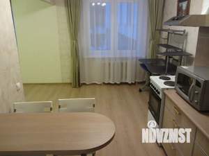 1-к квартира, посуточно, 47м2, 2/18 этаж