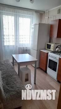 1-к квартира, посуточно, 37м2, 6/12 этаж