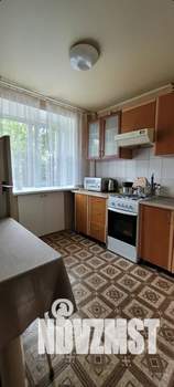 1-к квартира, посуточно, 37м2, 3/5 этаж