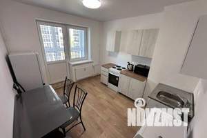 1-к квартира, посуточно, 35м2, 4/10 этаж