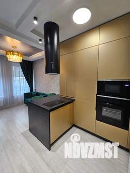 1-к квартира, посуточно, 37м2, 2/33 этаж