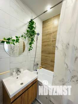 1-к квартира, посуточно, 35м2, 3/6 этаж