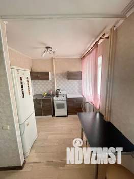 Студия квартира, посуточно, 40м2, 3/9 этаж