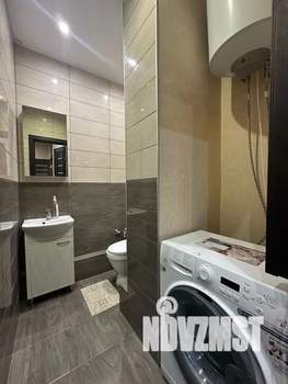 1-к квартира, посуточно, 40м2, 1/25 этаж