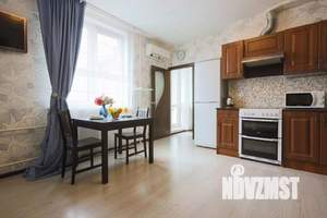 1-к квартира, посуточно, 43м2, 1/1 этаж