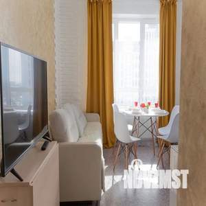 Студия квартира, посуточно, 35м2, 6/25 этаж