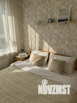 1-к квартира, посуточно, 38м2, 19/25 этаж