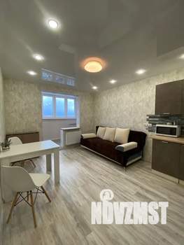 1-к квартира, посуточно, 37м2, 18/18 этаж