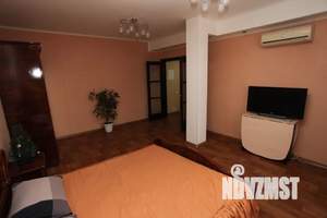 1-к квартира, посуточно, 50м2, 7/10 этаж