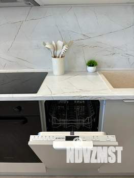 1-к квартира, посуточно, 42м2, 8/15 этаж