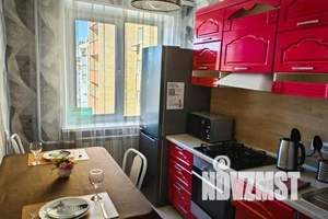 2-к квартира, посуточно, 45м2, 8/15 этаж