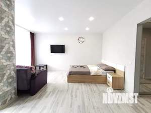 Студия квартира, посуточно, 36м2, 17/25 этаж