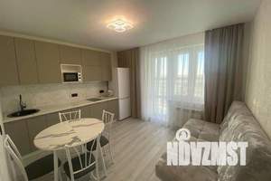 1-к квартира, посуточно, 43м2, 21/28 этаж