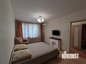 1-к квартира, посуточно, 40м2, 1/9 этаж