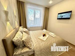 1-к квартира, посуточно, 40м2, 5/8 этаж