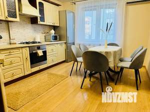 2-к квартира, посуточно, 68м2, 7/12 этаж