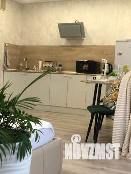 Студия квартира, посуточно, 40м2, 22/27 этаж