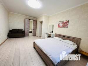 1-к квартира, посуточно, 38м2, 18/18 этаж