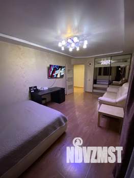 1-к квартира, посуточно, 44м2, 4/9 этаж