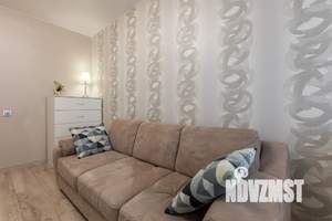 1-к квартира, посуточно, 40м2, 23/25 этаж