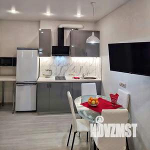 Студия квартира, посуточно, 28м2, 20/22 этаж