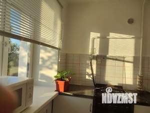 2-к квартира, посуточно, 41м2, 4/5 этаж