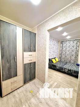 Студия квартира, посуточно, 35м2, 1/9 этаж