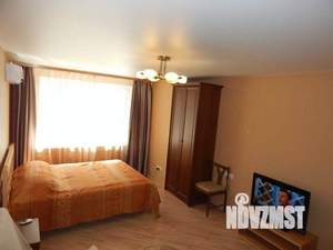 1-к квартира, посуточно, 43м2, 1/1 этаж