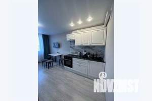 2-к квартира, посуточно, 40м2, 13/20 этаж