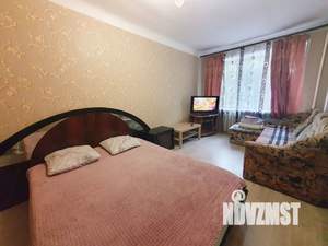 1-к квартира, посуточно, 37м2, 3/5 этаж