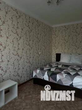 2-к квартира, посуточно, 42м2, 1/1 этаж