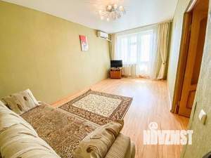 2-к квартира, посуточно, 50м2, 1/1 этаж