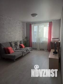 1-к квартира, посуточно, 34м2, 4/25 этаж