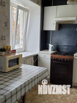 1-к квартира, посуточно, 35м2, 3/5 этаж